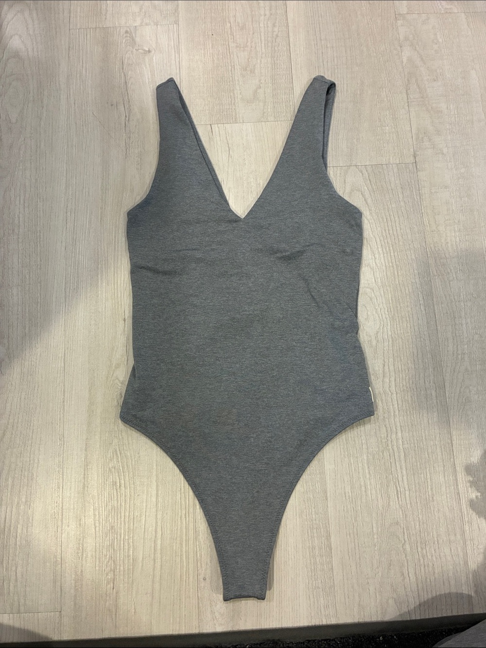 Vuori Charcoal Gray V-Neck Girls' One-Piece Bodysuit